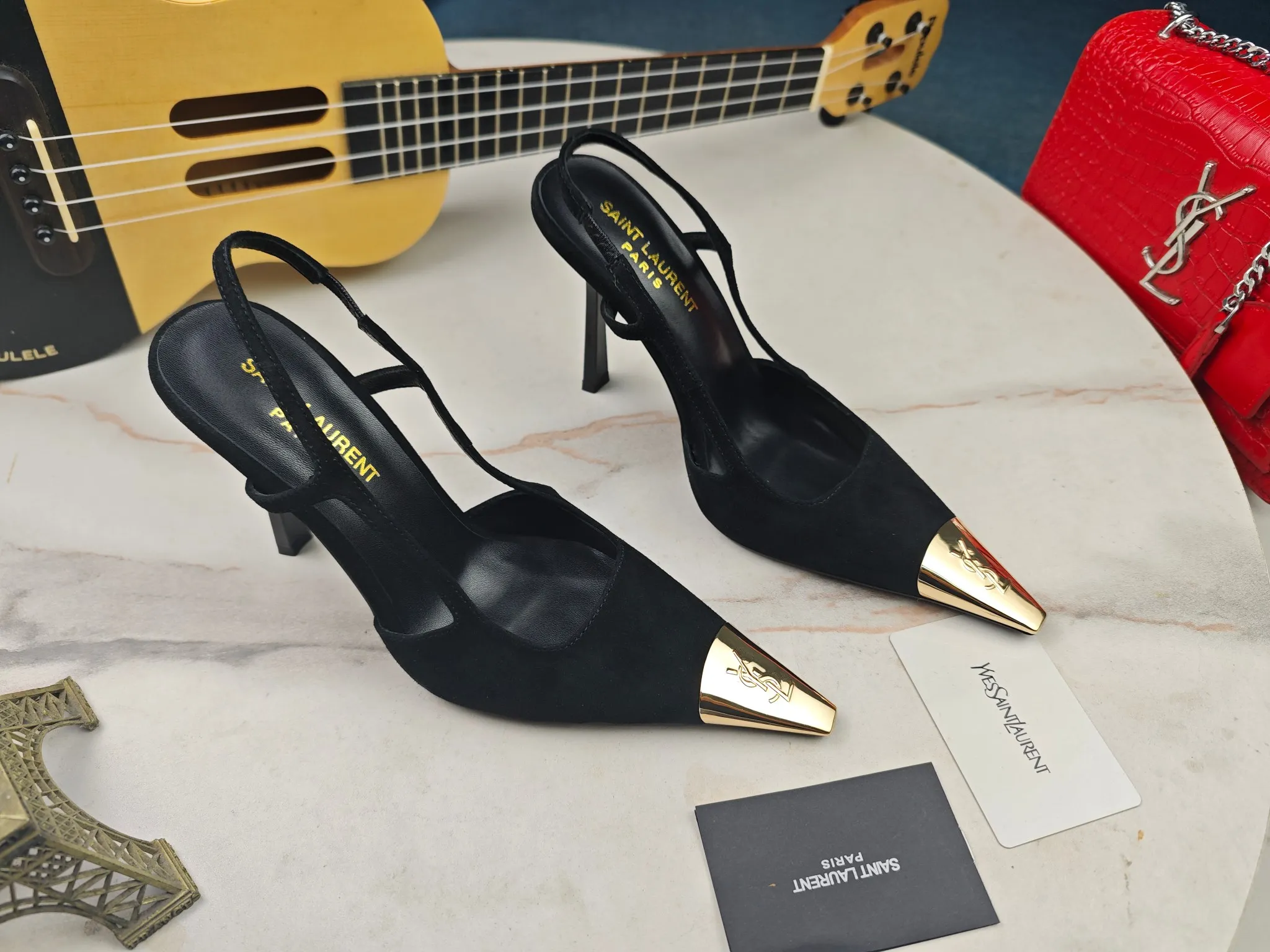 👟👟Ex-factory price 560👟👟【Saint Laurent】Yves Saint Laurent, high-heeled YSL sandals💃2024 early autumn counters are synchronized with the latest styles, YSL, and decorations👠 Classic and high-quality glamorous masterpieces, the hottest spring and summer series in the counter, with temperament, fashion, classic and attractive design style 😌The effect on the feet is particularly beautiful〰️, the material is imported from Italy, small black cow, imported black patent leather, lining, and foot pads; sheepskin, stiletto sandals, size 35-41 (34.41.42 must be customized, non-refundable) outsole; imported genuine leather outsole, complete with counter packaging